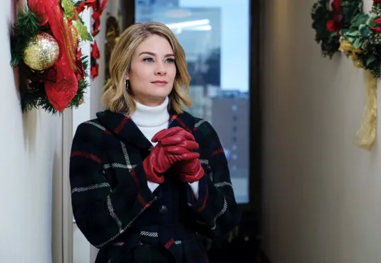 Kim Matula on "Ghosts of Christmas Always," Hallmark's Refreshing New Take on A Christmas Carol (Exclusive)