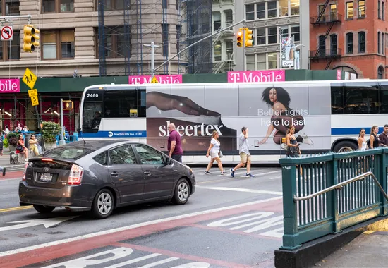 OUTFRONT and StreetMetrics Launch a Breakthrough in Dynamic Bus OOH Measurement